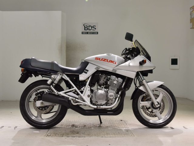Suzuki GSX250S KATANA