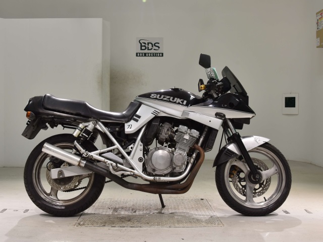 Suzuki GSX250S KATANA