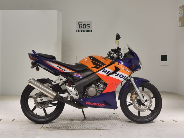 Honda CBR125R 2005