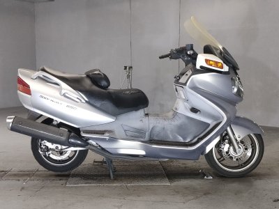 Suzuki SKYWAVE 650 2003