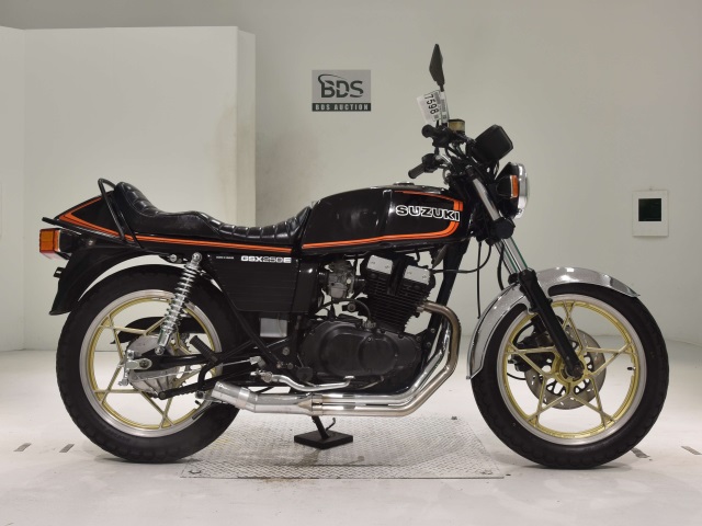 Suzuki GSX250E