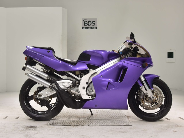 Suzuki RGV250 1991