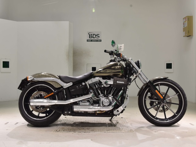 HD BREAKOUT FXSB1690 2016