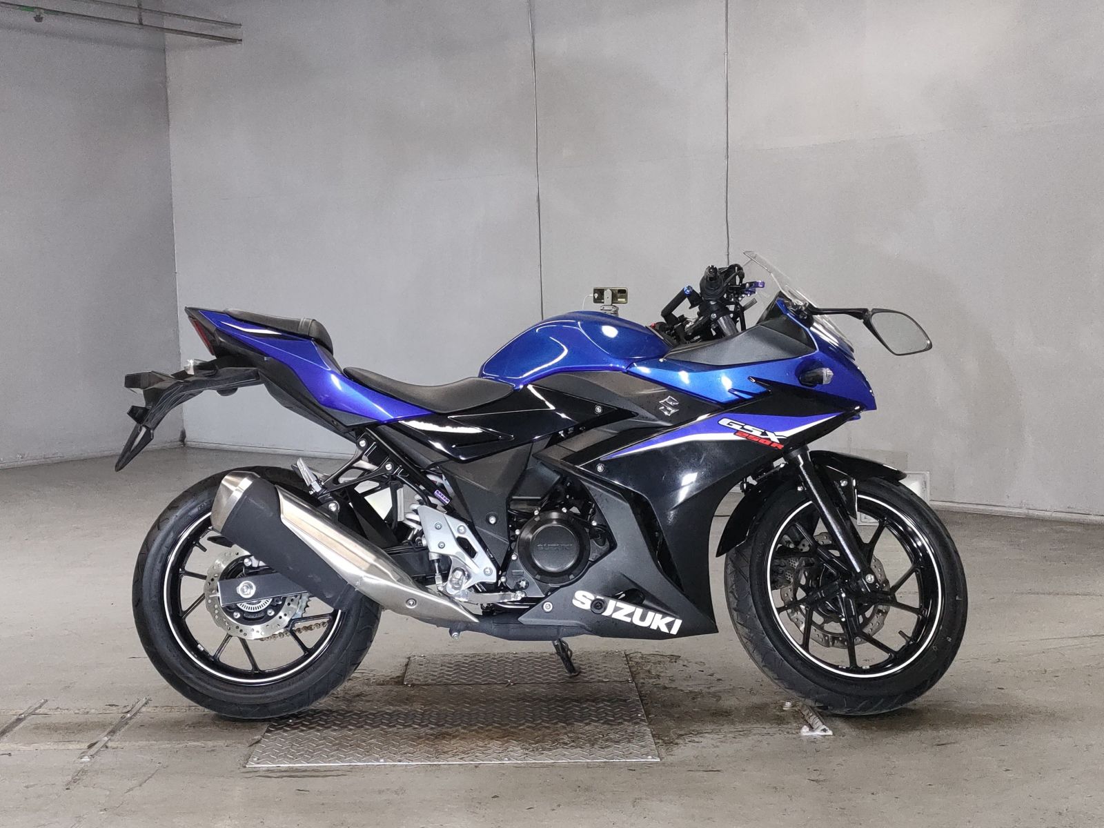 Suzuki GSX250R
