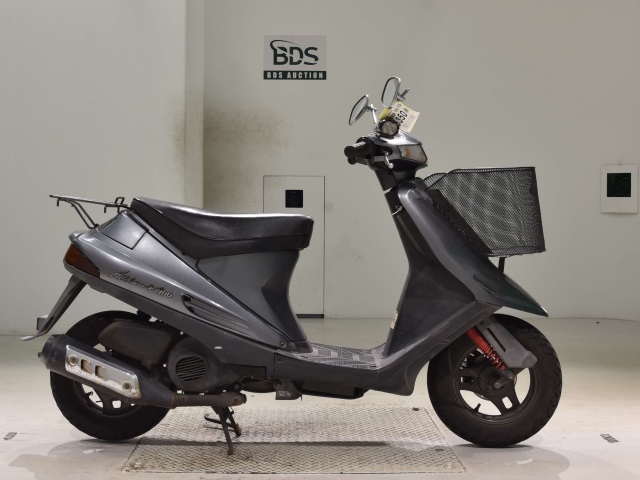 Suzuki ADDRESS V100