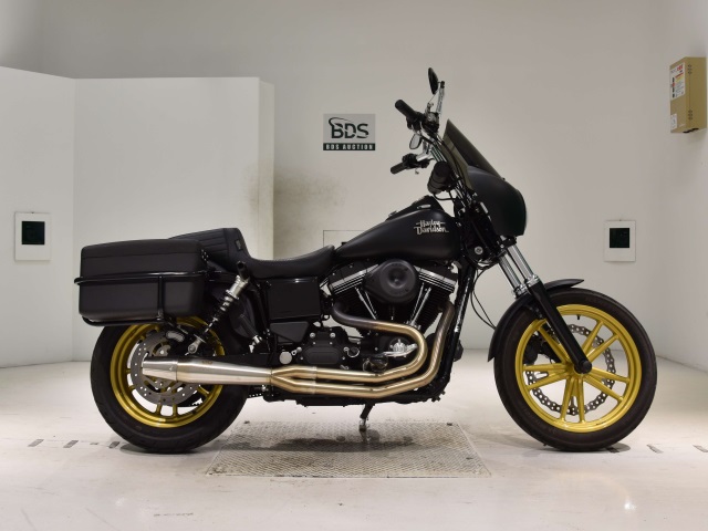 HD STREETBOB FXDB1580 2016
