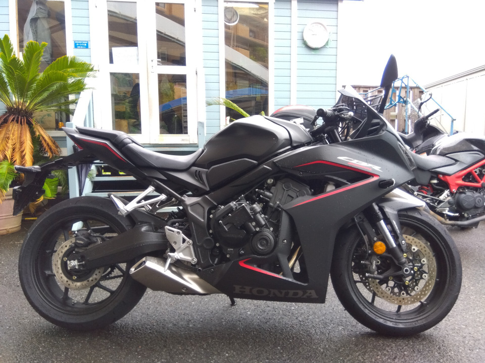 Honda CBR650R E-CLUTCH 2025