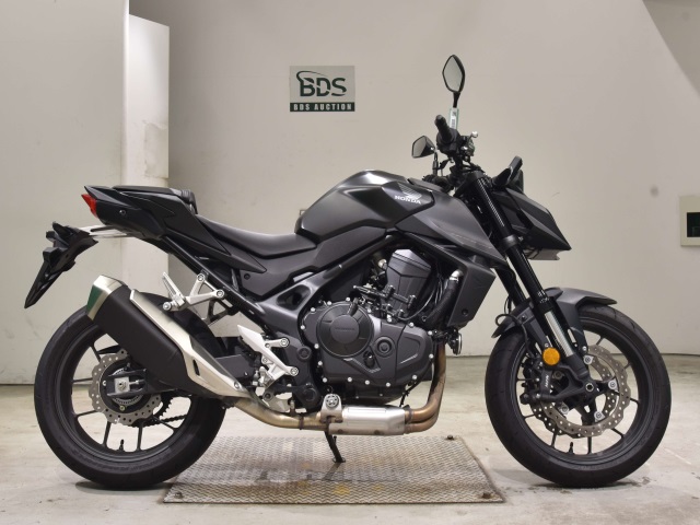 Honda HORNET 750 2025