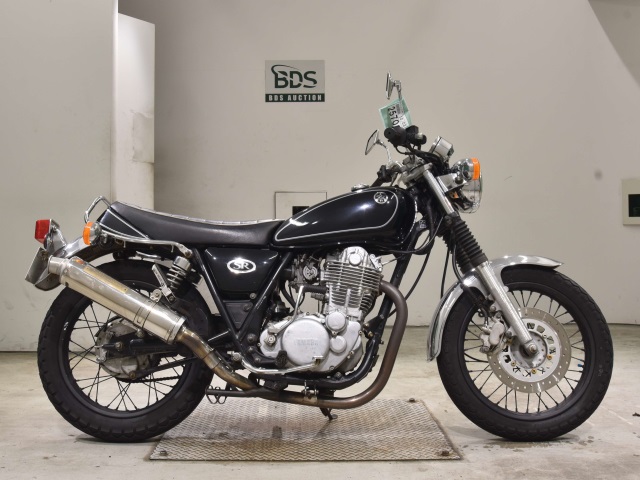 Yamaha SR400 2005
