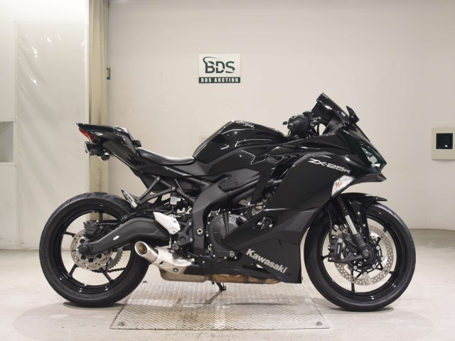Kawasaki NINJA ZX-25R 2021