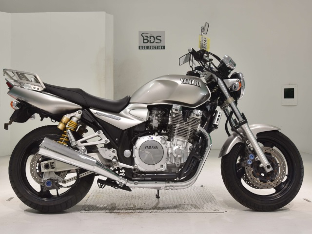 Yamaha XJR1300 2002