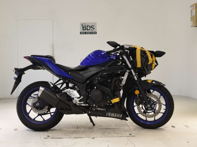 Yamaha YZF-R25A 2018