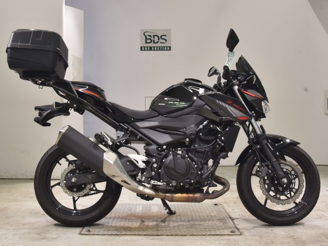 Kawasaki Z400 2023