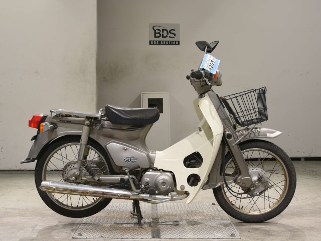 Honda C90-E 2001