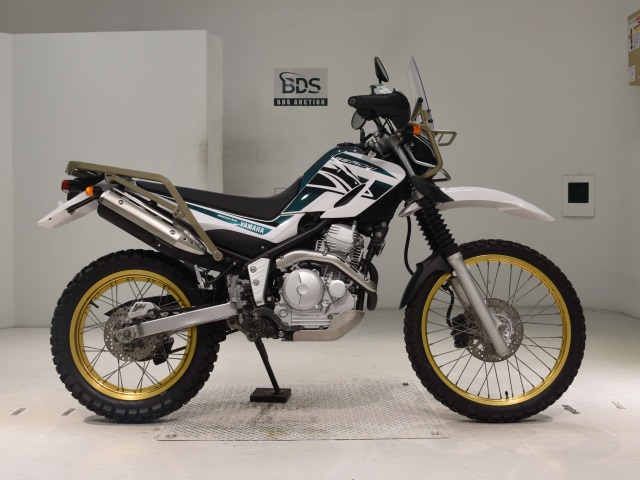 Yamaha SEROW XT250 2016