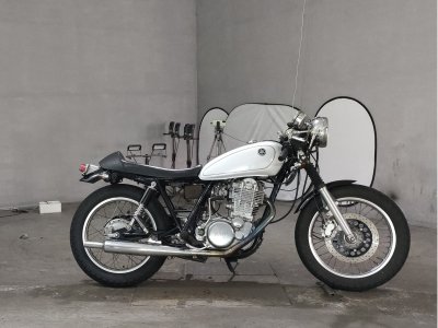 Yamaha SR400