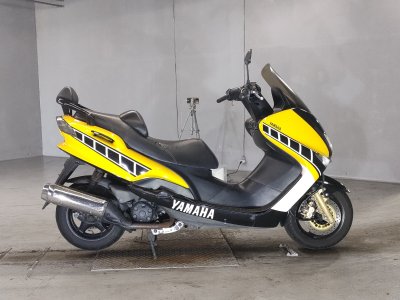 Yamaha MAJESTY 125