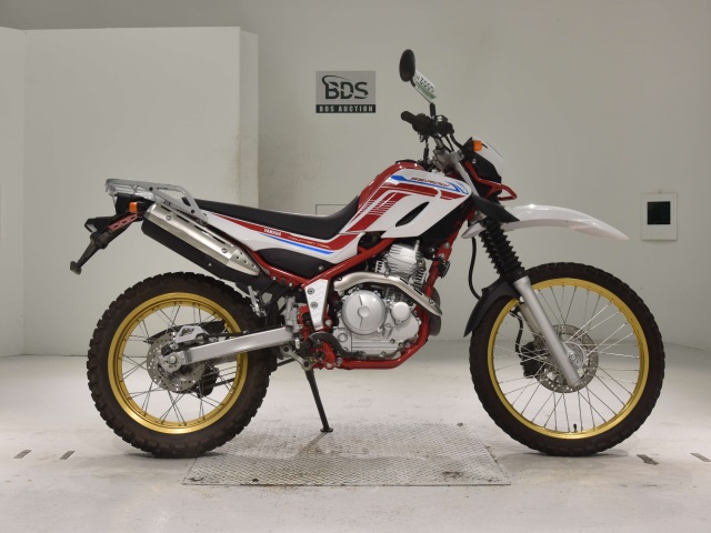 Yamaha SEROW XT250 2020