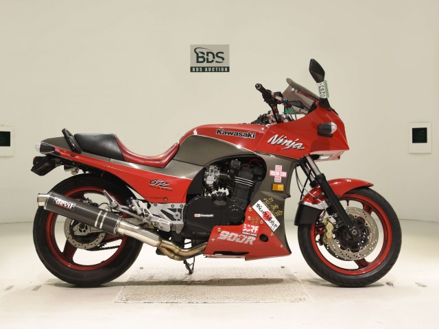 Kawasaki GPZ900R 1992