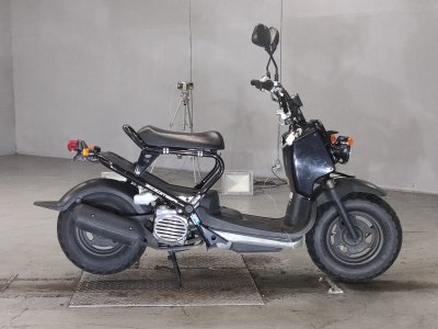 Honda ZOOMER 2011