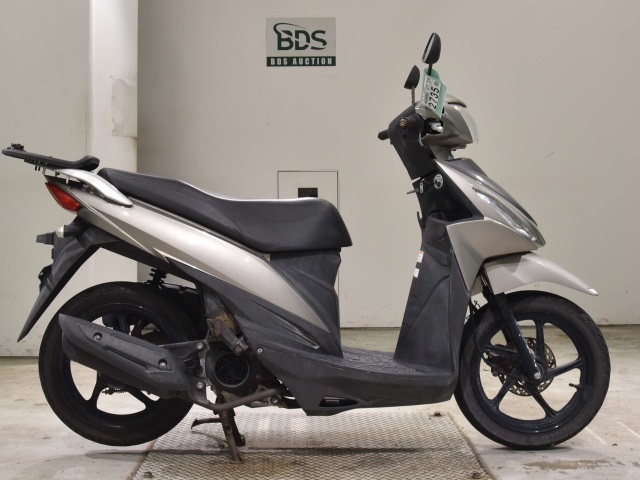 Suzuki ADDRESS V110