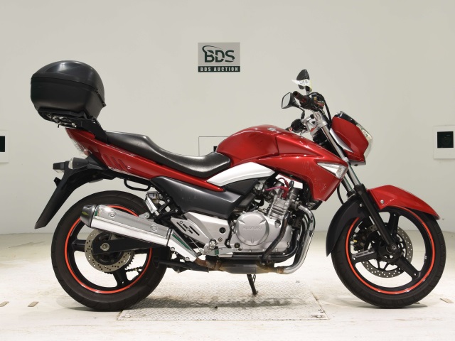 Suzuki GSR250
