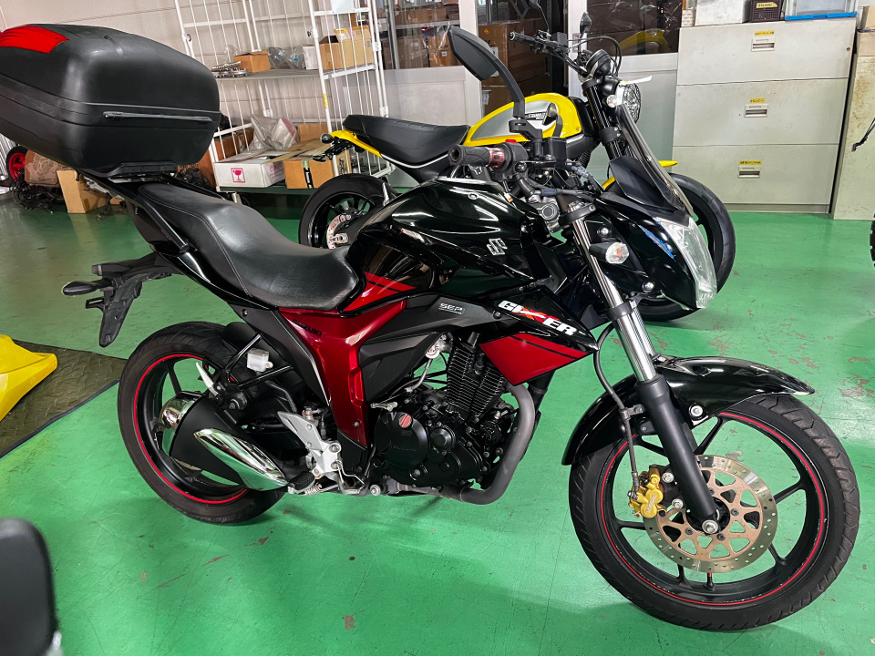 Suzuki GIXXER150