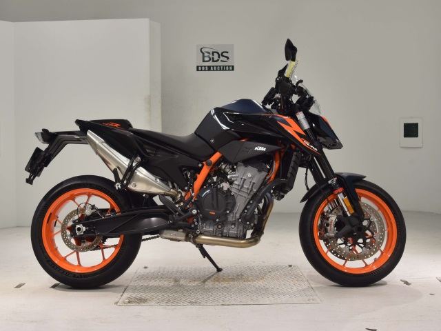 KTM 890 DUKE R 2024