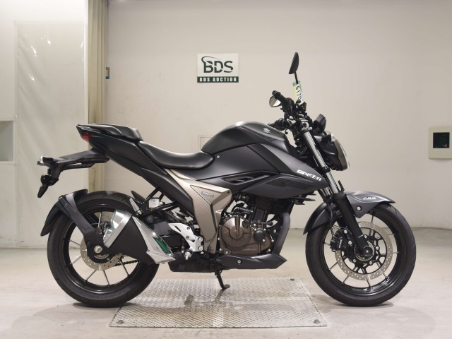 Suzuki GIXXER250