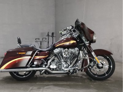 HD STREET GLIDE FLHXSE1800 2010