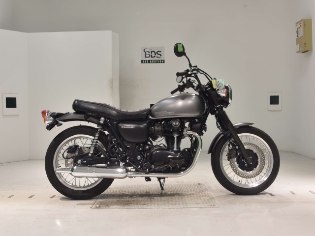Kawasaki W800 2021
