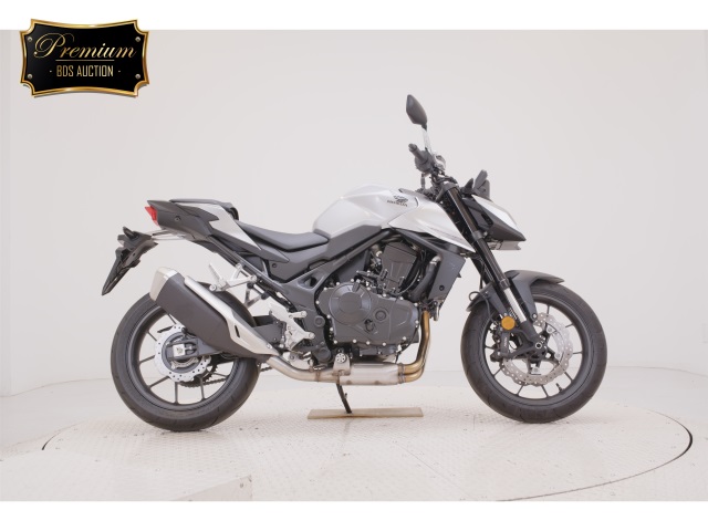 Honda CB750 HORNET 2025