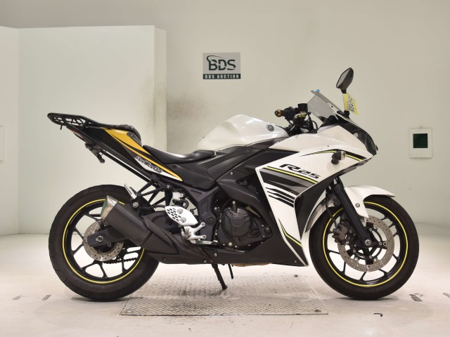 Yamaha YZF-R25 2017