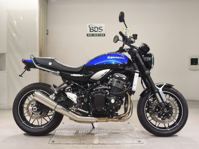 Kawasaki Z900RS 2024