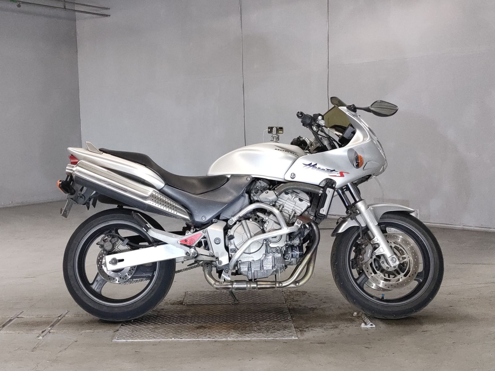 Honda HORNET S CB600F 2001