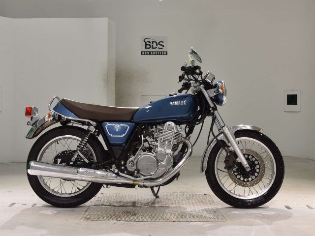 Yamaha SR400 2019