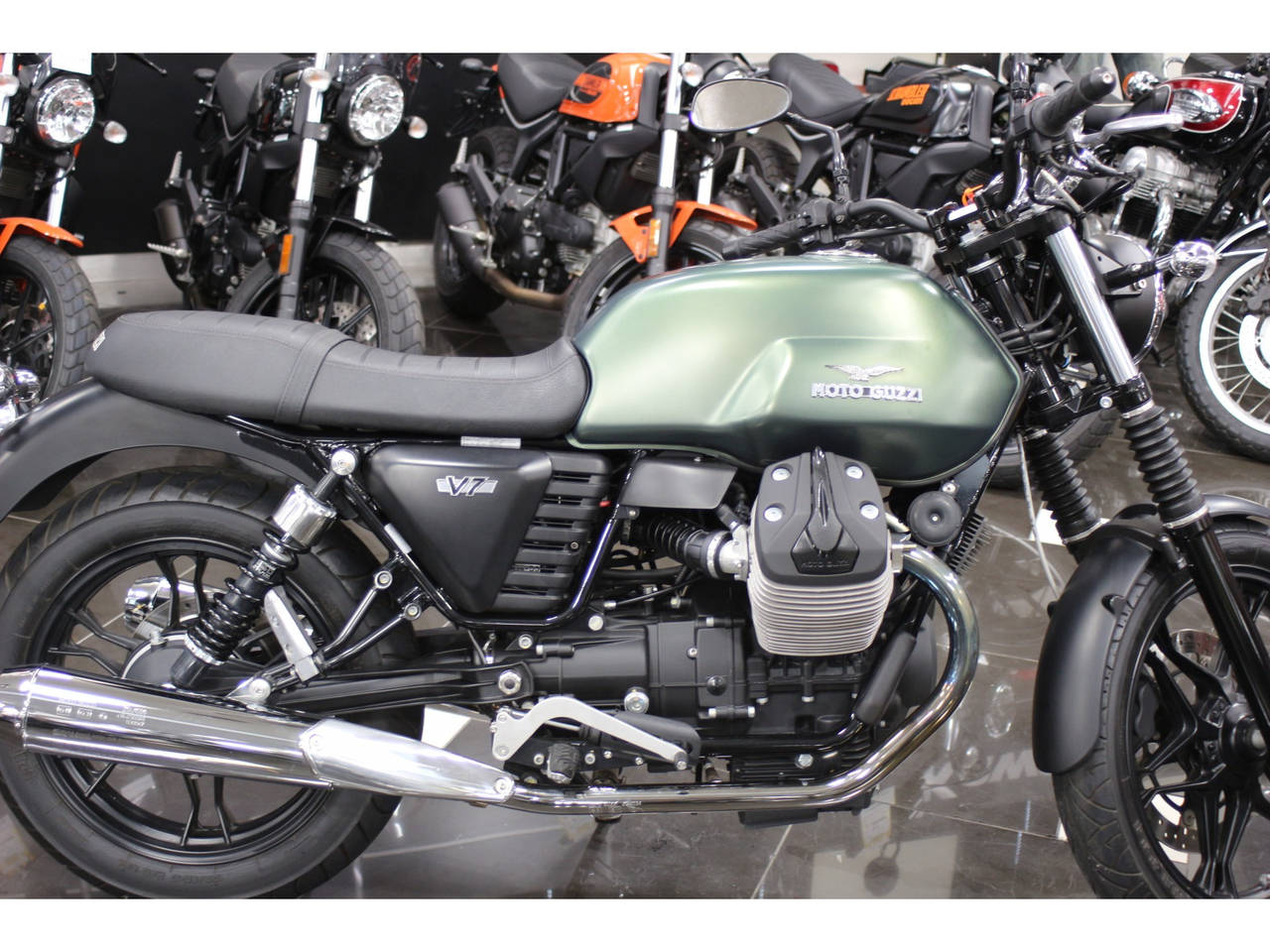 Moto Guzzi V7 STONE 2015