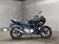 Suzuki GSR250F