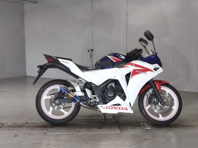 Honda CBR250R 2011