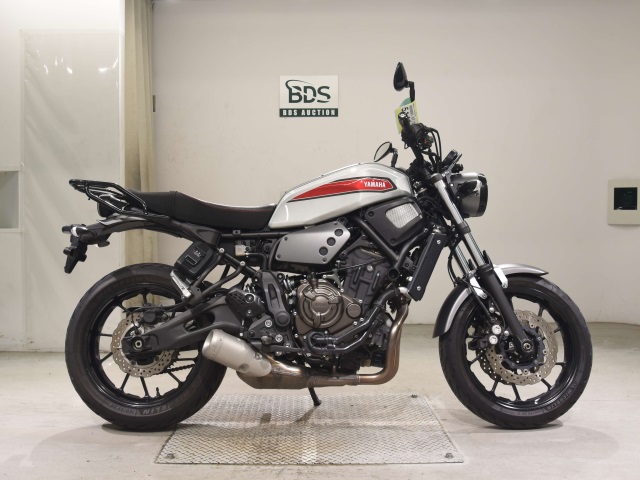 Yamaha XSR700 2021