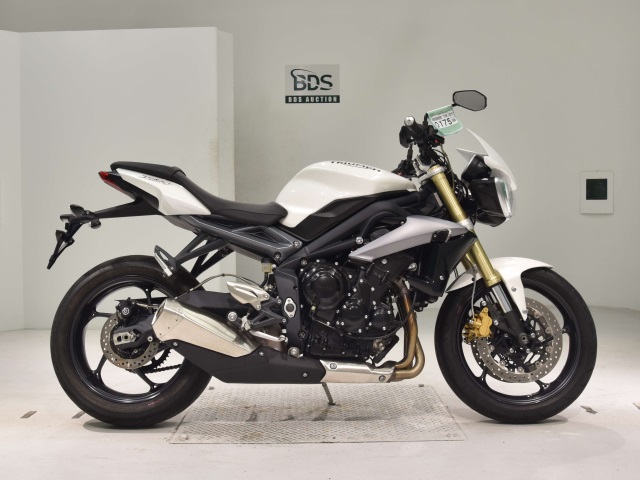 Triumph STREET TRIPLE85 2015