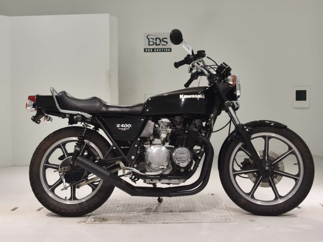 Kawasaki Z400J 2023