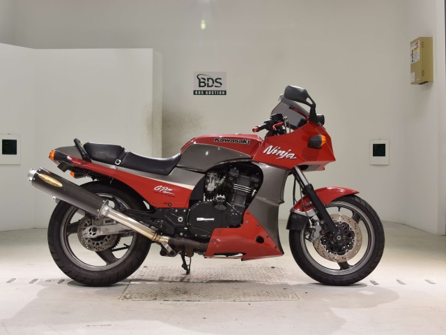 Kawasaki GPZ900R 1993