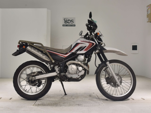 Yamaha SEROW XT250 2010