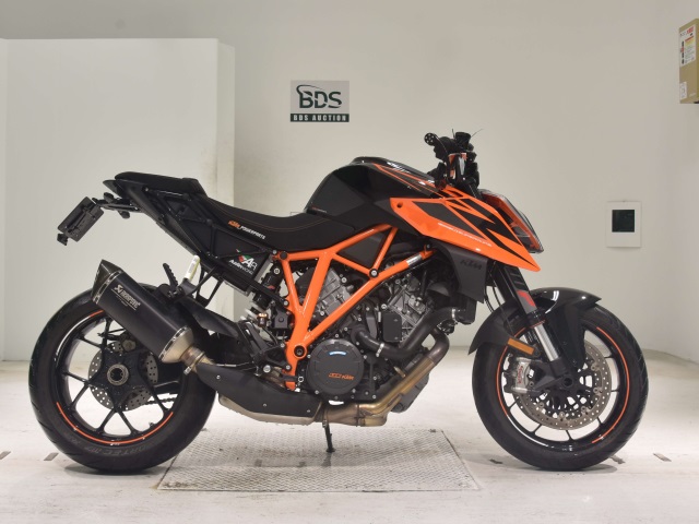 KTM 1290 SUPERDUKE R 2021