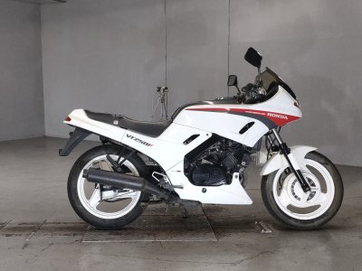 Honda VT250F XELVIS 1987