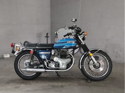 Kawasaki W3 1975