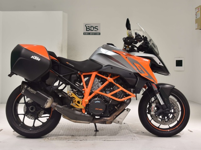 KTM 1290 SUPERDUKE GT 2016