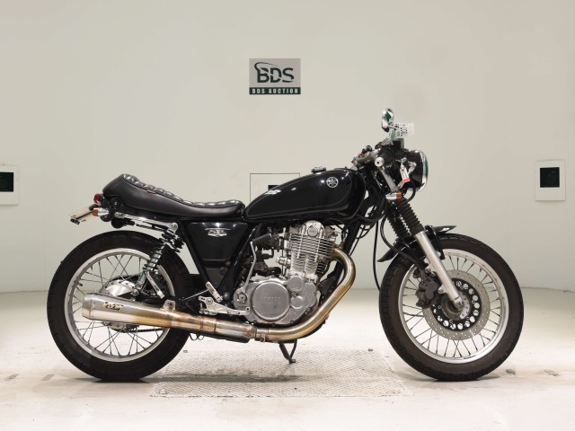 Yamaha SR400 2016