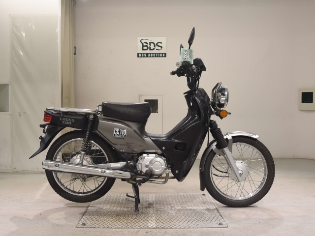 Honda CC110 CROSSCUB 2016